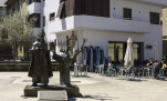 29 - Monument