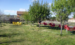 21 - Le grand jardin derrière l'albergue